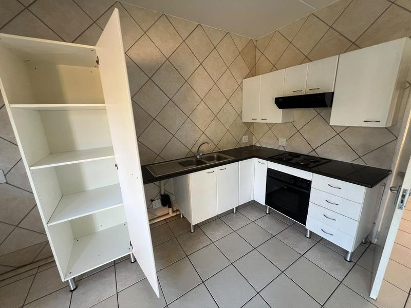 1 Bedroom Property for Sale in Weltevreden Park Gauteng