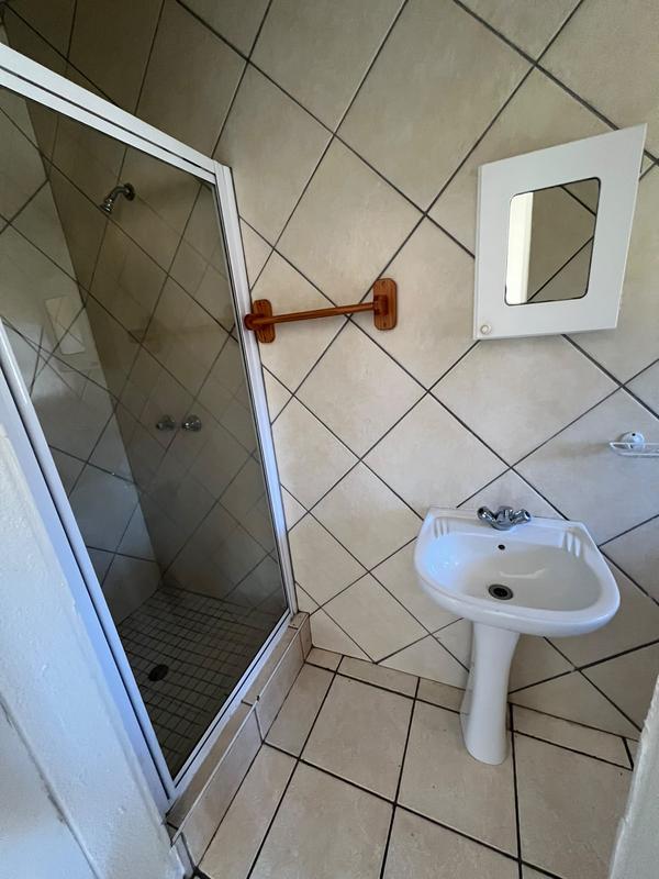 1 Bedroom Property for Sale in Weltevreden Park Gauteng