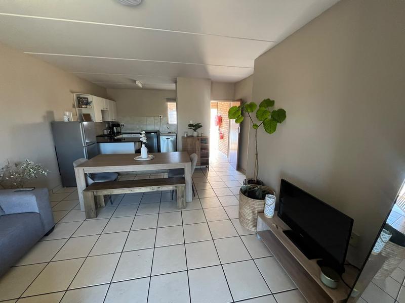 1 Bedroom Property for Sale in Weltevreden Park Gauteng