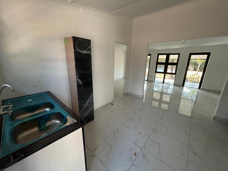 To Let 2 Bedroom Property for Rent in Knoppieslaagte Gauteng