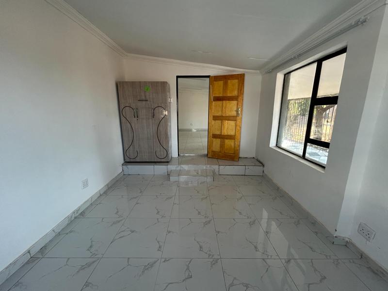 To Let 2 Bedroom Property for Rent in Knoppieslaagte Gauteng