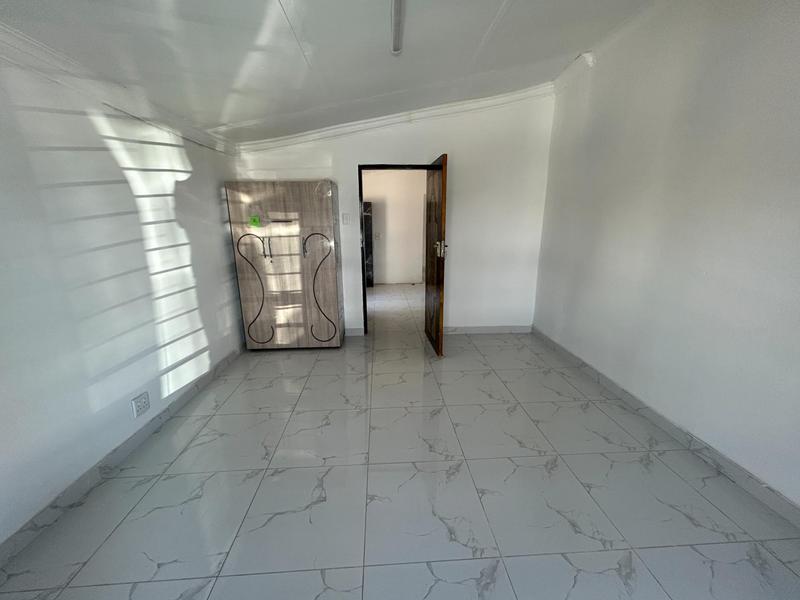 To Let 2 Bedroom Property for Rent in Knoppieslaagte Gauteng