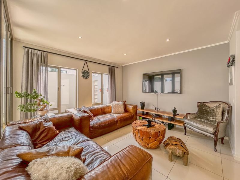 3 Bedroom Property for Sale in Bryanston Gauteng