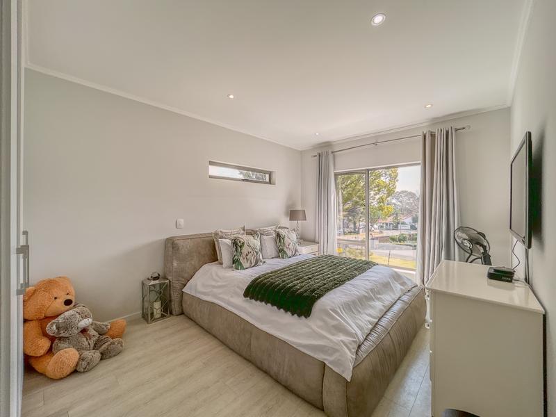 3 Bedroom Property for Sale in Bryanston Gauteng