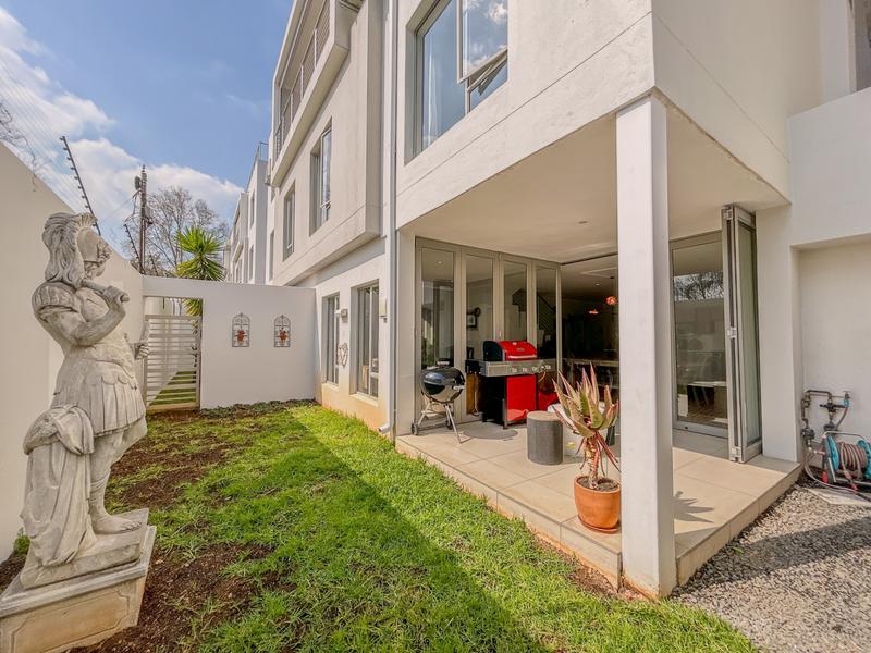 3 Bedroom Property for Sale in Bryanston Gauteng