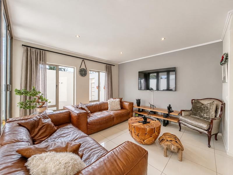 3 Bedroom Property for Sale in Bryanston Gauteng