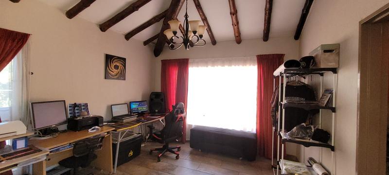 3 Bedroom Property for Sale in Brackendowns Gauteng