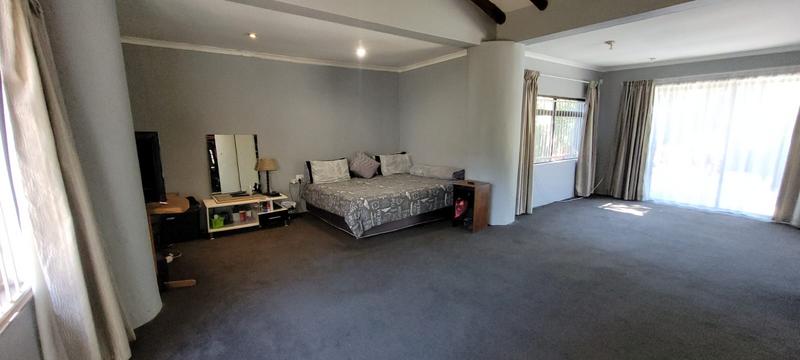 3 Bedroom Property for Sale in Brackendowns Gauteng