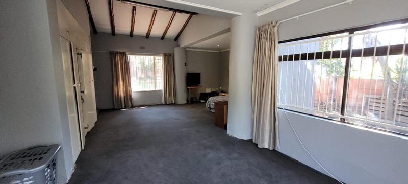 3 Bedroom Property for Sale in Brackendowns Gauteng