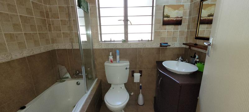 3 Bedroom Property for Sale in Brackendowns Gauteng