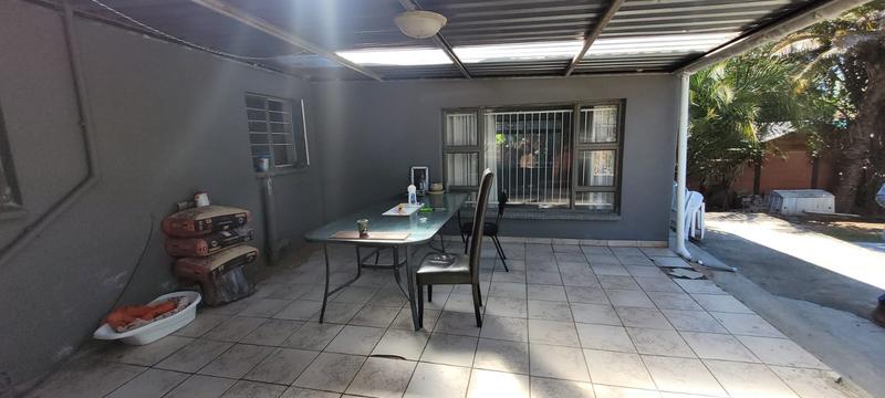 3 Bedroom Property for Sale in Brackendowns Gauteng