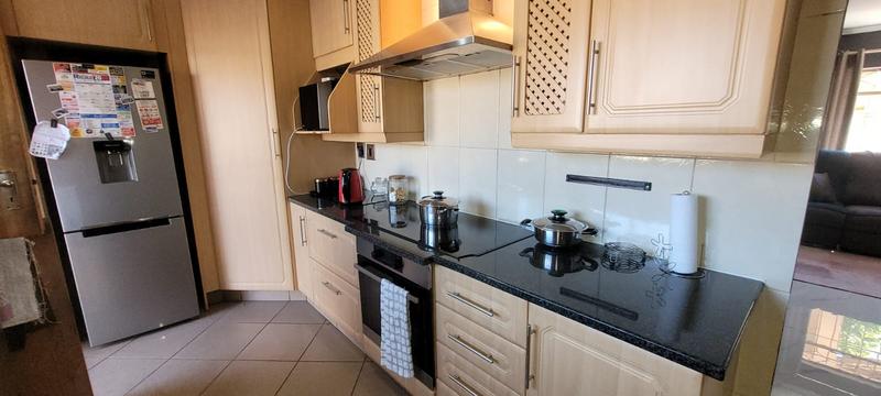 4 Bedroom Property for Sale in Brackendowns Gauteng