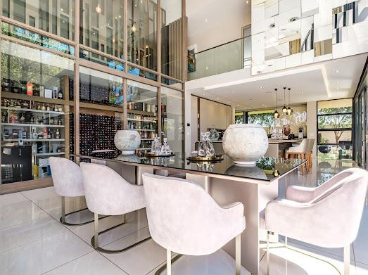 4 Bedroom Property for Sale in Hurlingham Gauteng