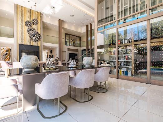 4 Bedroom Property for Sale in Hurlingham Gauteng