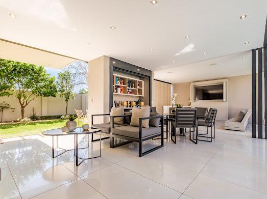4 Bedroom Property for Sale in Hurlingham Gauteng