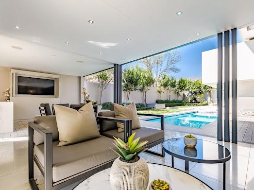 4 Bedroom Property for Sale in Hurlingham Gauteng