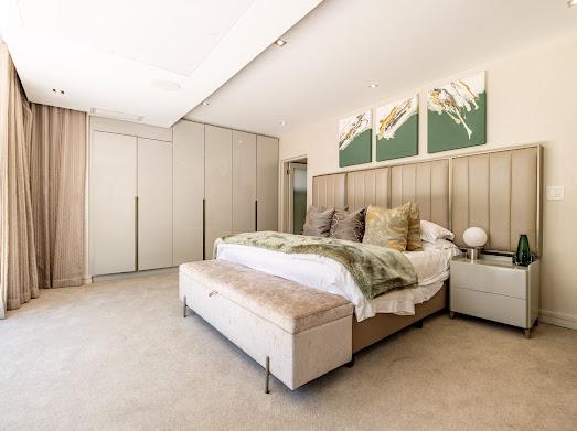 4 Bedroom Property for Sale in Hurlingham Gauteng