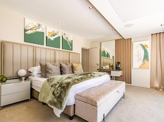 4 Bedroom Property for Sale in Hurlingham Gauteng