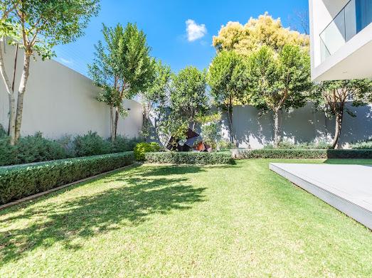 4 Bedroom Property for Sale in Hurlingham Gauteng