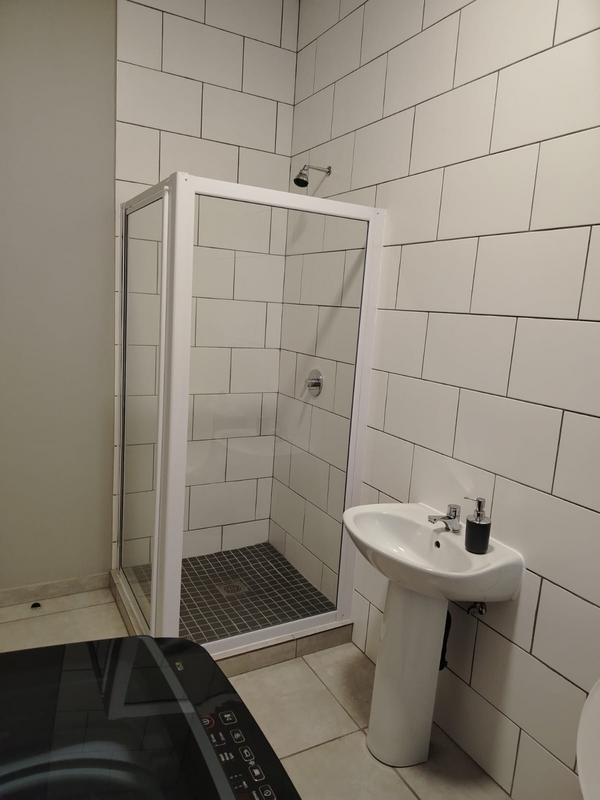 To Let 2 Bedroom Property for Rent in Glen Marais Gauteng