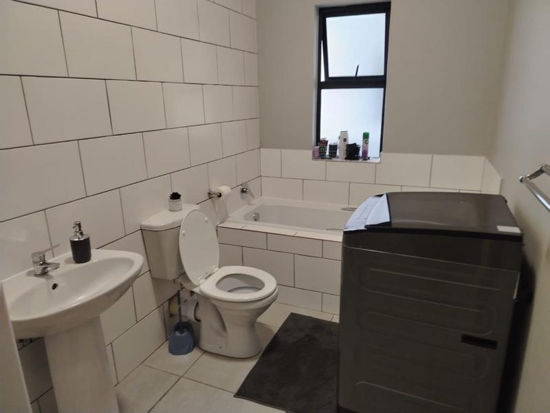To Let 2 Bedroom Property for Rent in Glen Marais Gauteng