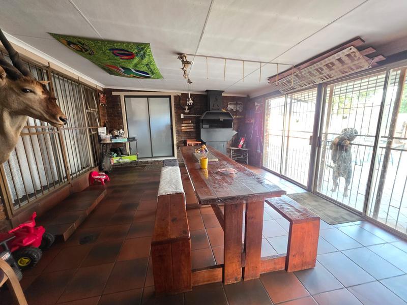 5 Bedroom Property for Sale in Golf Park Gauteng
