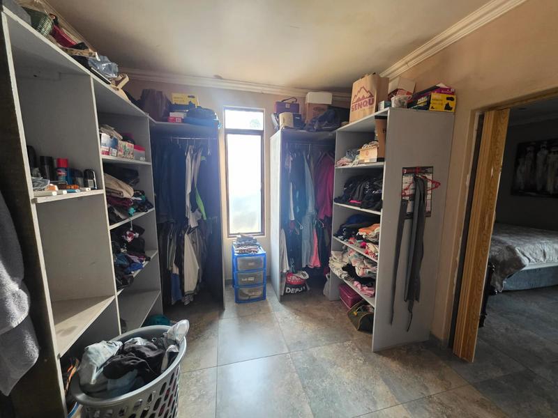 5 Bedroom Property for Sale in Golf Park Gauteng