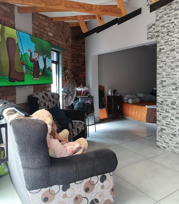 5 Bedroom Property for Sale in Golf Park Gauteng