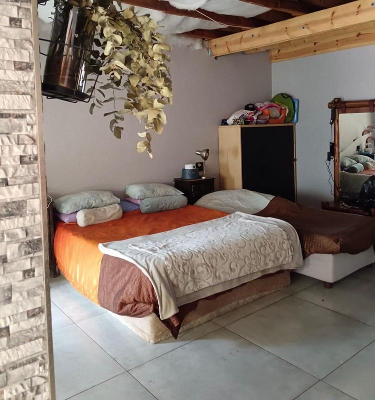 5 Bedroom Property for Sale in Golf Park Gauteng