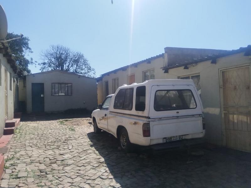 13 Bedroom Property for Sale in Olievenhoutbosch Gauteng