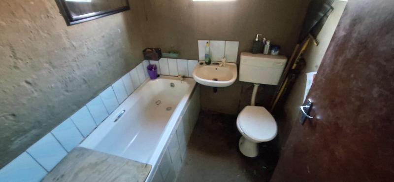 2 Bedroom Property for Sale in Tembisa Gauteng