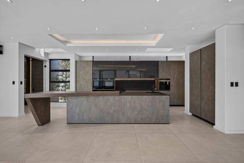 5 Bedroom Property for Sale in Bryanston Gauteng