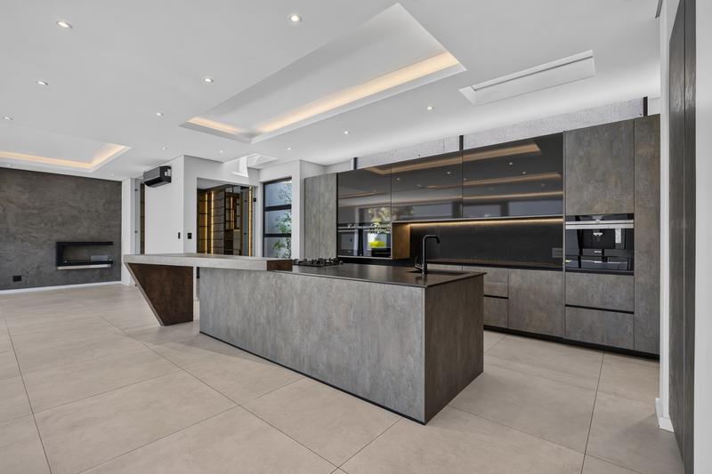 5 Bedroom Property for Sale in Bryanston Gauteng