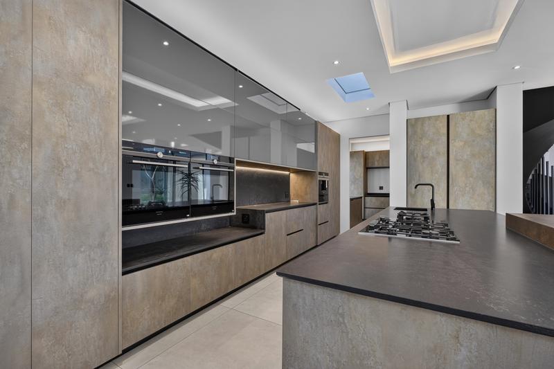 5 Bedroom Property for Sale in Bryanston Gauteng