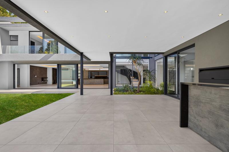 5 Bedroom Property for Sale in Bryanston Gauteng