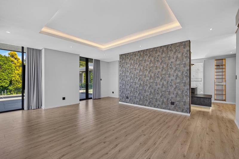 5 Bedroom Property for Sale in Bryanston Gauteng