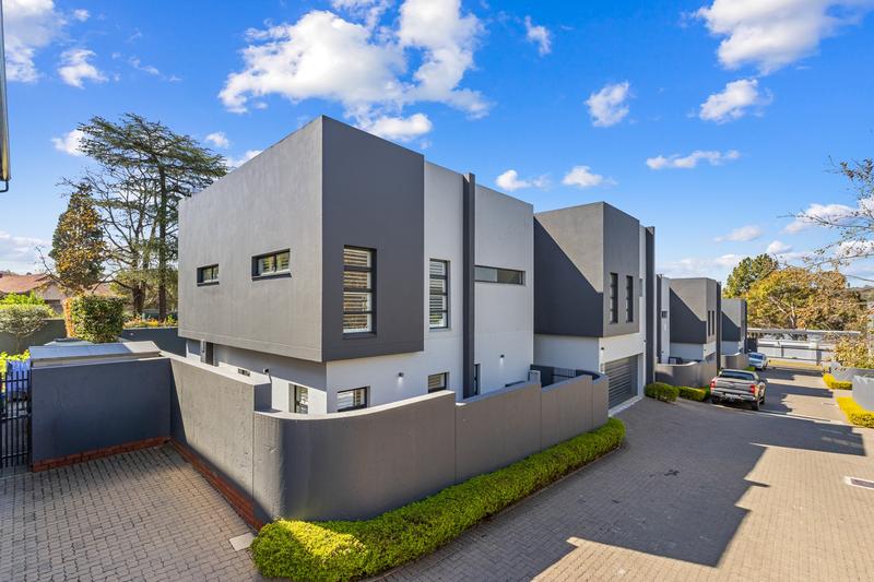 4 Bedroom Property for Sale in Bryanston Gauteng
