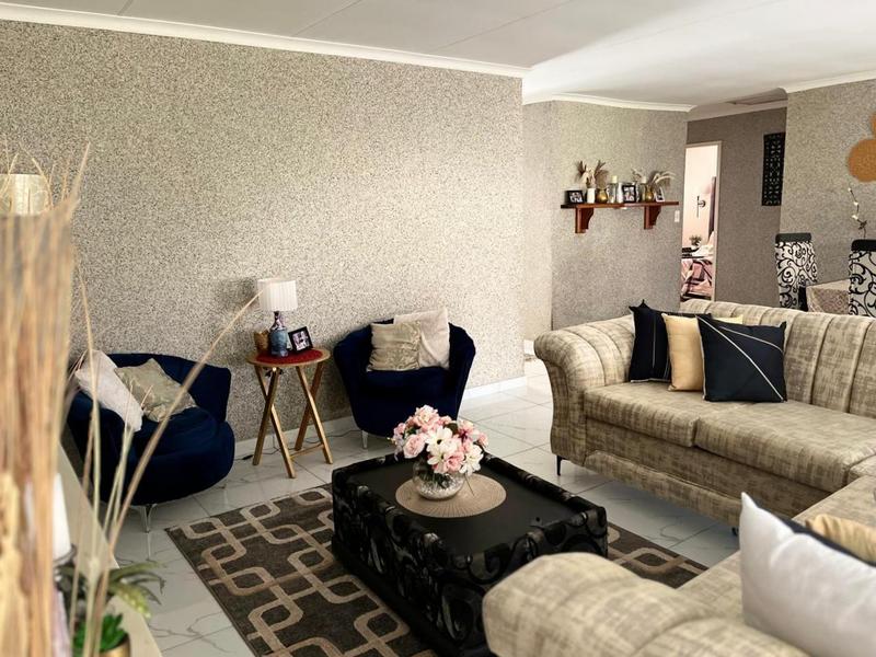 2 Bedroom Property for Sale in Lindhaven Gauteng