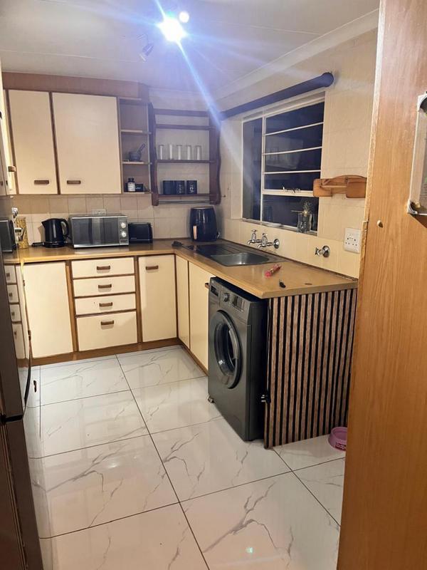 2 Bedroom Property for Sale in Lindhaven Gauteng