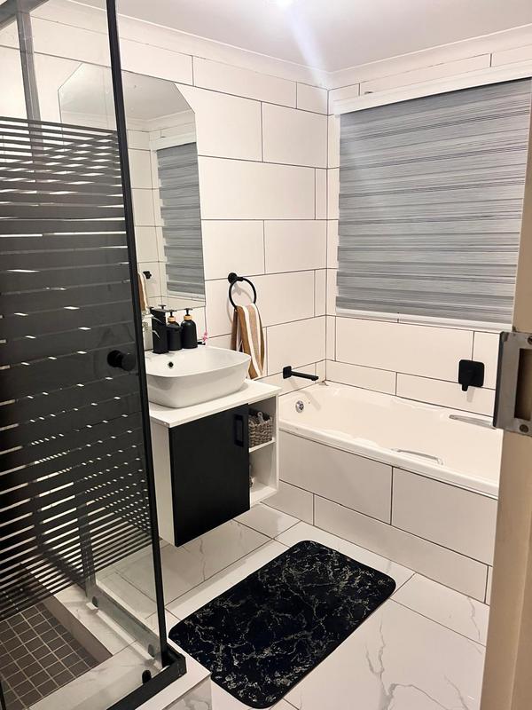2 Bedroom Property for Sale in Lindhaven Gauteng