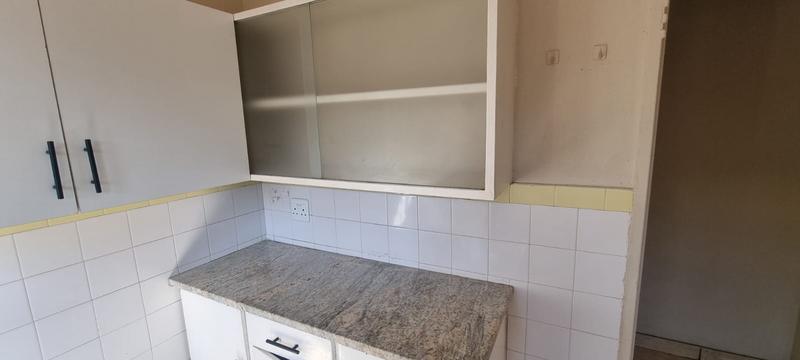 To Let 1 Bedroom Property for Rent in Primrose Hill Gauteng