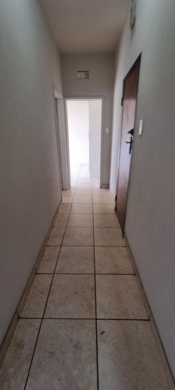 To Let 1 Bedroom Property for Rent in Primrose Hill Gauteng
