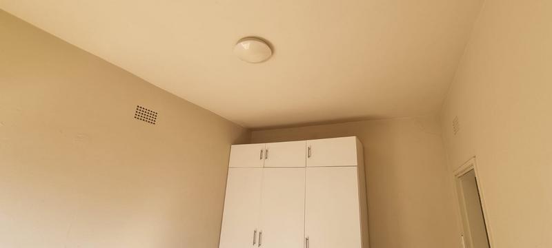 To Let 1 Bedroom Property for Rent in Primrose Hill Gauteng