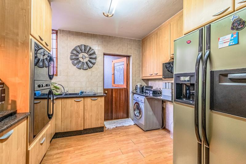 To Let 4 Bedroom Property for Rent in Bedford Park Gauteng
