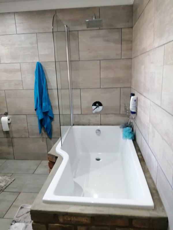 3 Bedroom Property for Sale in Casseldale Gauteng