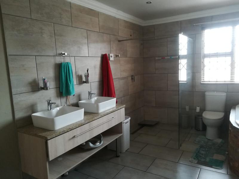 3 Bedroom Property for Sale in Casseldale Gauteng