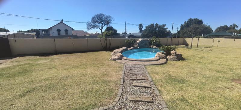 3 Bedroom Property for Sale in Horison Gauteng