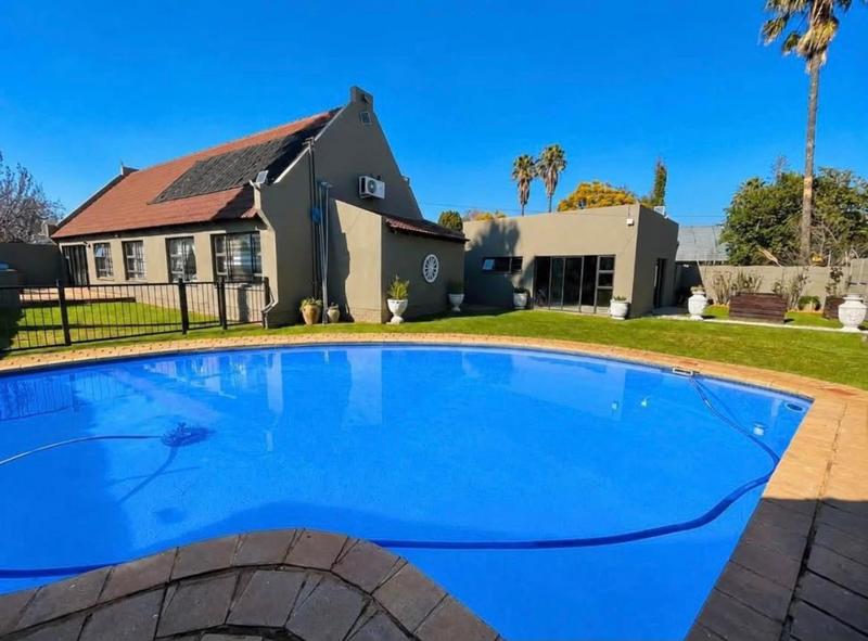 4 Bedroom Property for Sale in Brackendowns Gauteng
