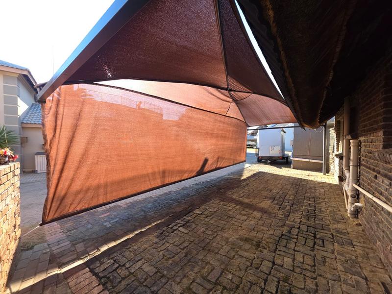 4 Bedroom Property for Sale in Misty Bay Gauteng