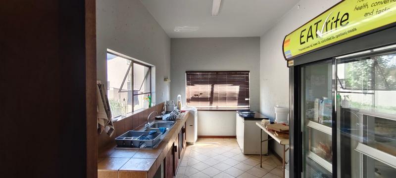 5 Bedroom Property for Sale in Brentwood Gauteng